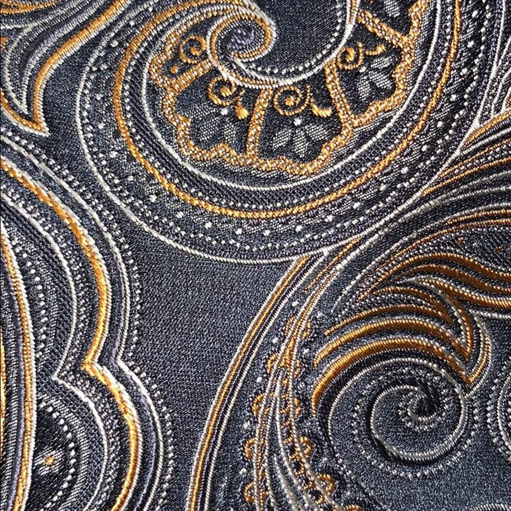 Ike Behar paisley 100% silk tie made in USA